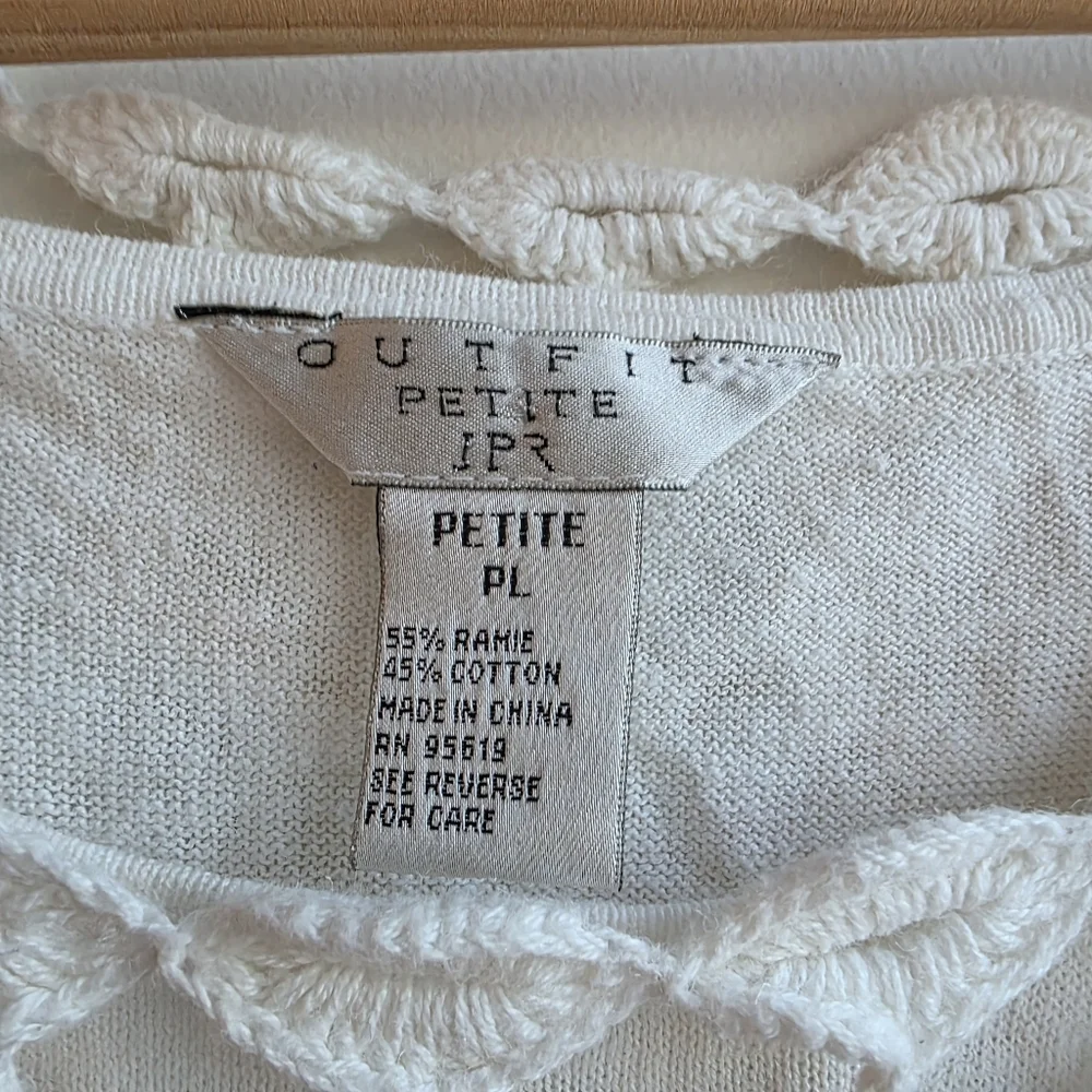 White Long Sleeve Shirt Large Coquette Whimsy Flirty Vacation Bride Petite VTG